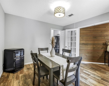 710 Razee Court - Photo Thumbnail 5
