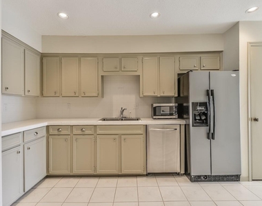 9406 Bassoon Drive - Photo Thumbnail 2