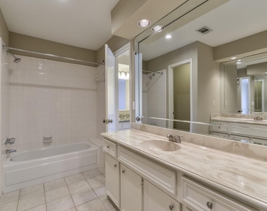 9406 Bassoon Drive - Photo Thumbnail 20