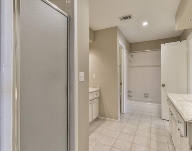 9406 Bassoon Drive - Photo Thumbnail 4