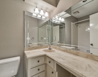 9406 Bassoon Drive - Photo Thumbnail 19