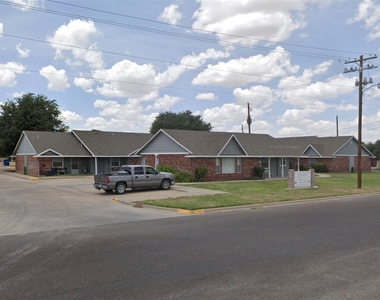 305 N Everts Street - Photo Thumbnail 1