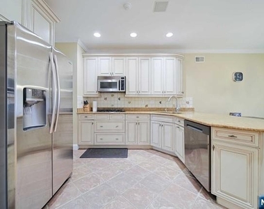 2 Candlewood - Photo Thumbnail 10