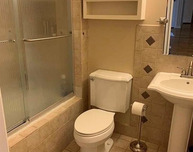 126 Hawthorne - Photo Thumbnail 16