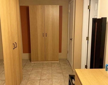 126 Hawthorne - Photo Thumbnail 13