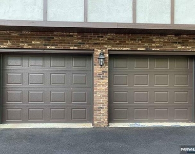 126 Hawthorne - Photo Thumbnail 21