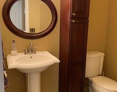 126 Hawthorne - Photo Thumbnail 20
