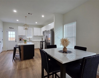 8113 Miley Street - Photo Thumbnail 5