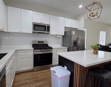 8113 Miley Street - Photo Thumbnail 8
