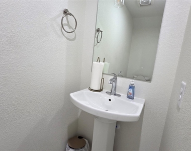 8113 Miley Street - Photo Thumbnail 7