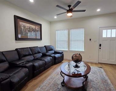 8113 Miley Street - Photo Thumbnail 2