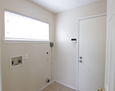 16938 Watering Oaks Lane - Photo Thumbnail 18