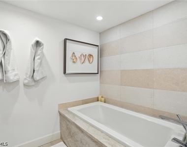 9517 Gulf Shore Drive - Photo Thumbnail 29