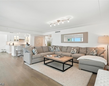 9517 Gulf Shore Drive - Photo Thumbnail 8