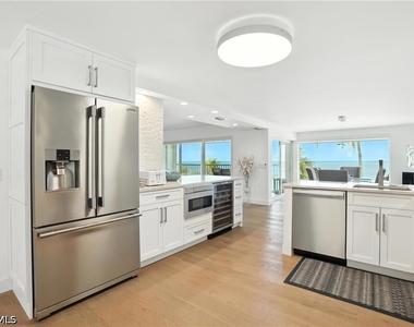 9517 Gulf Shore Drive - Photo Thumbnail 17