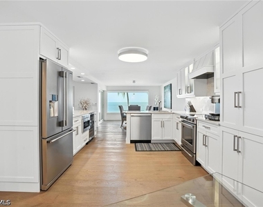 9517 Gulf Shore Drive - Photo Thumbnail 20