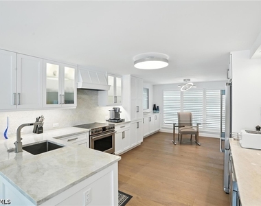 9517 Gulf Shore Drive - Photo Thumbnail 14