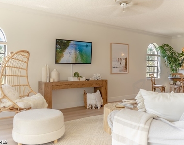 265 Deerwood Circle - Photo Thumbnail 4