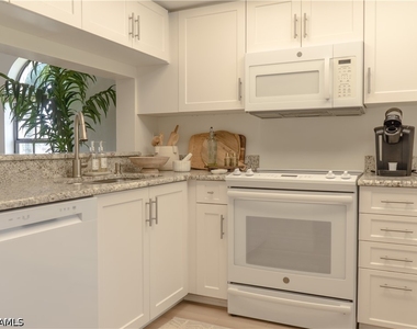 265 Deerwood Circle - Photo Thumbnail 15
