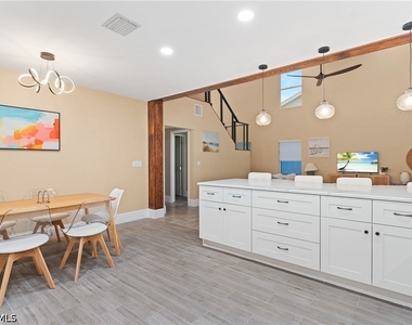 523 103rd Avenue N - Photo Thumbnail 12