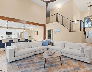 523 103rd Avenue N - Photo Thumbnail 5