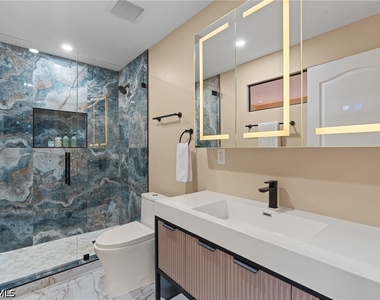 523 103rd Avenue N - Photo Thumbnail 21