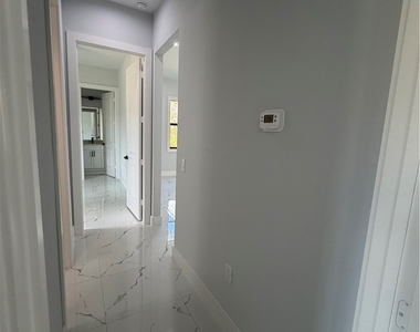 2863 52nd Avenue Ne - Photo Thumbnail 26