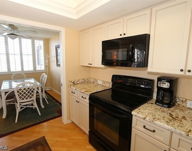5550 Heron Point Drive - Photo Thumbnail 11