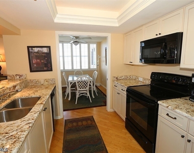 5550 Heron Point Drive - Photo Thumbnail 10
