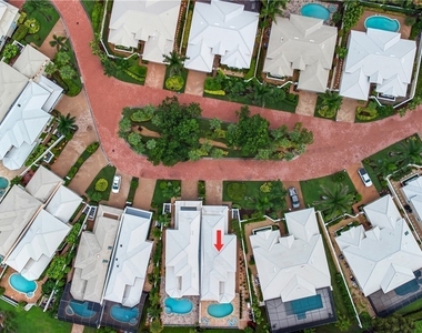 360 Carlton Place - Photo Thumbnail 36