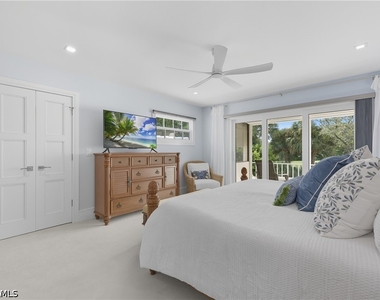 360 Carlton Place - Photo Thumbnail 19
