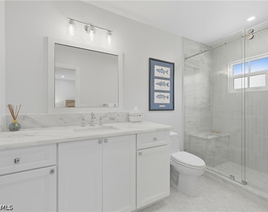 360 Carlton Place - Photo Thumbnail 29
