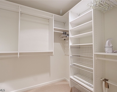 60 Seagate Drive - Photo Thumbnail 15