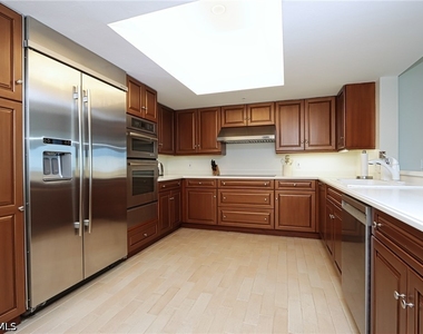 60 Seagate Drive - Photo Thumbnail 10
