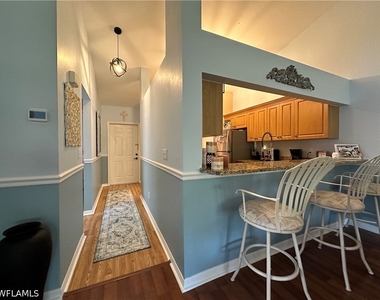 241 Robin Hood Circle - Photo Thumbnail 5