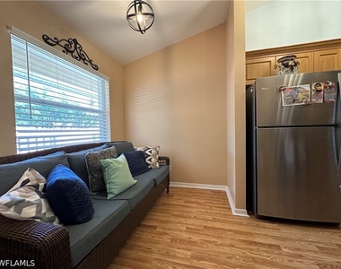 241 Robin Hood Circle - Photo Thumbnail 4
