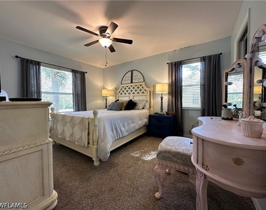 241 Robin Hood Circle - Photo Thumbnail 8