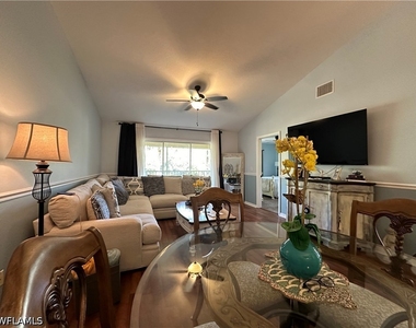 241 Robin Hood Circle - Photo Thumbnail 6
