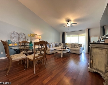 241 Robin Hood Circle - Photo Thumbnail 7