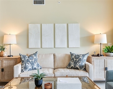 2230 Arielle Drive - Photo Thumbnail 7
