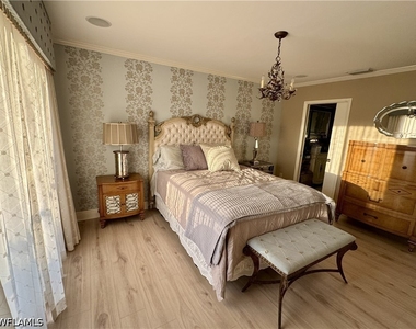 1666 Osprey Avenue - Photo Thumbnail 6