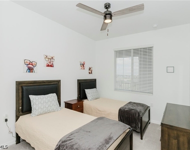 6034 National Boulevard - Photo Thumbnail 10
