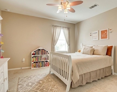 7007 Fall Creek Lane - Photo Thumbnail 4