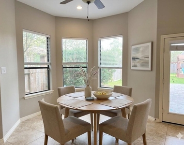 7007 Fall Creek Lane - Photo Thumbnail 12