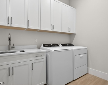9712 Moonflower Lane - Photo Thumbnail 31
