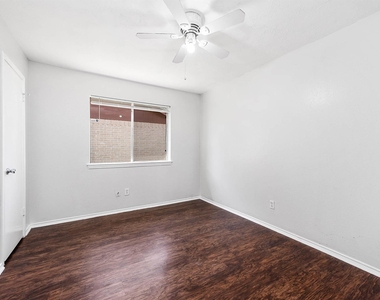 3423 Nutwood Lane - Photo Thumbnail 12