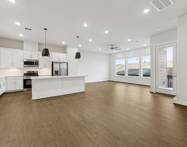 412 N Stiles Street - Photo Thumbnail 1