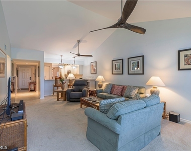 4410 Chantelle Drive - Photo Thumbnail 23