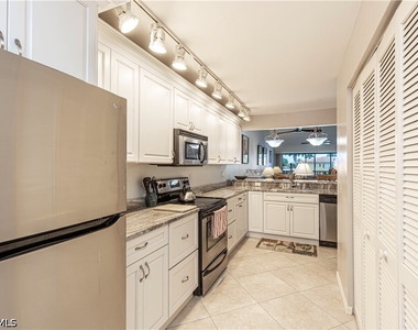 4410 Chantelle Drive - Photo Thumbnail 28