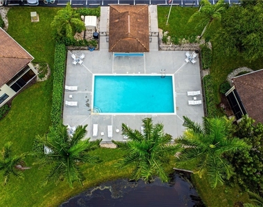 4410 Chantelle Drive - Photo Thumbnail 14